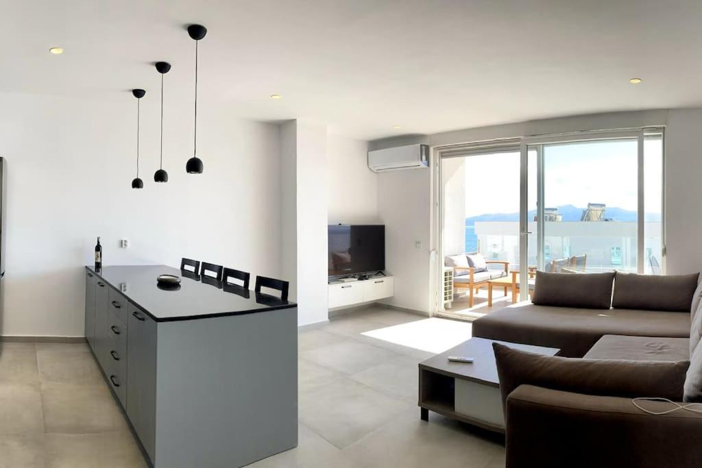 Starlight Tony Apartment