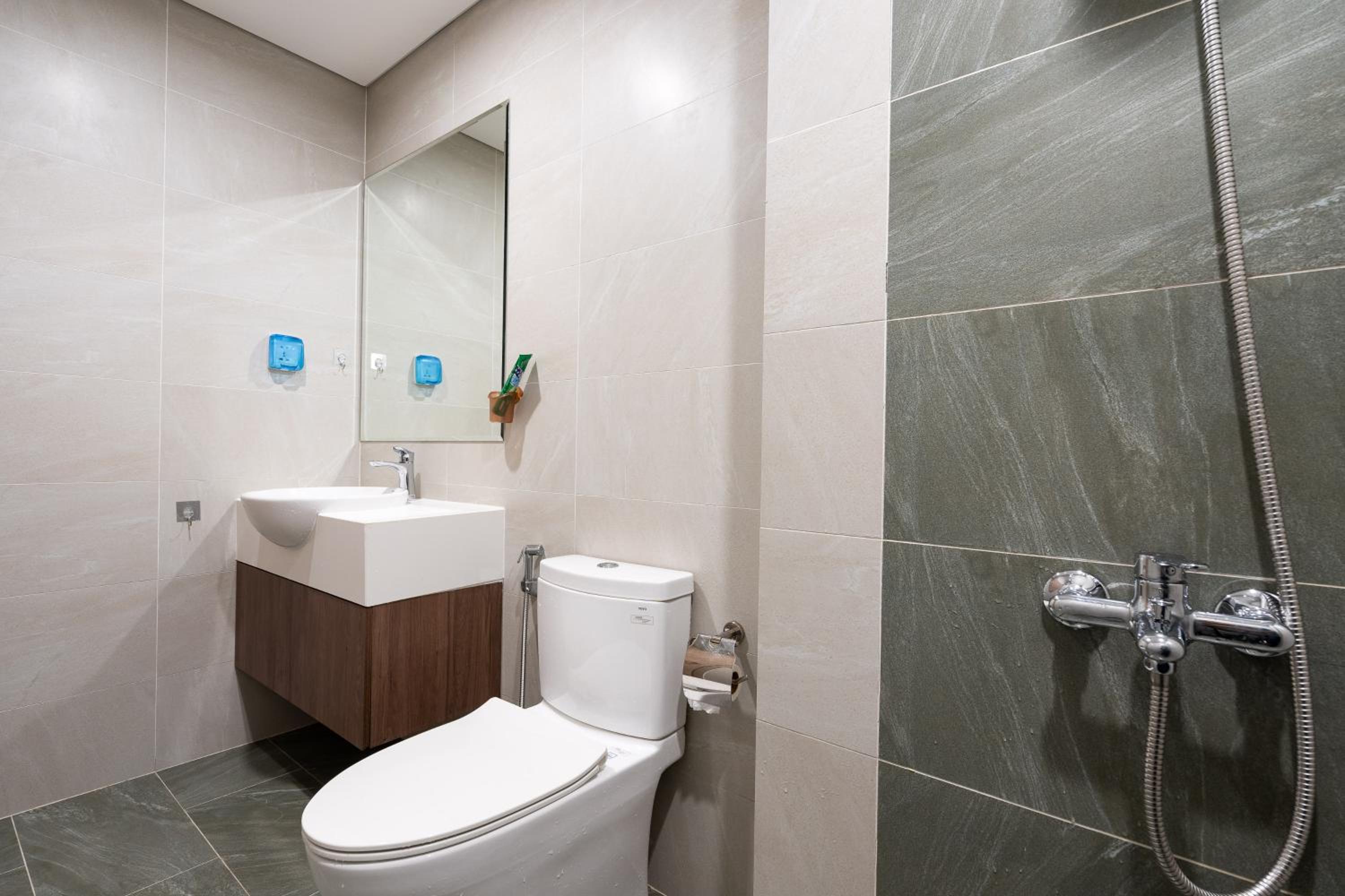 Emma House 6 - Can ho 2PN2WC Vinhomes Grand Park Quan 9 view 3