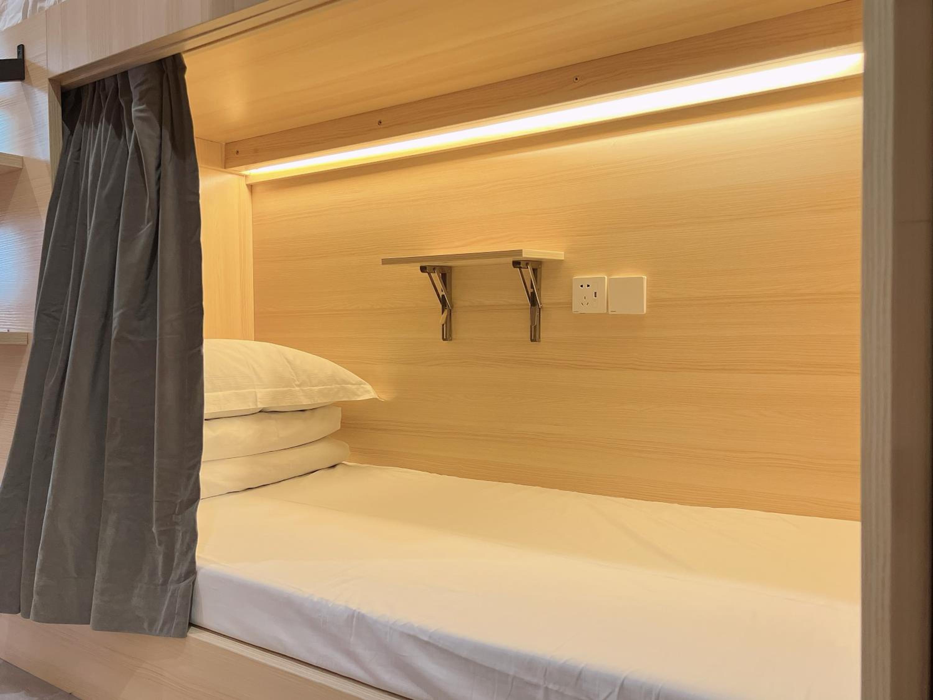 Dayin Youth Hostel - Old Town & People's Square& Rail Hub -Social Area -Bar -Café -Gym -Free Laundry Luggage Storage -24H Front Desk -English Service