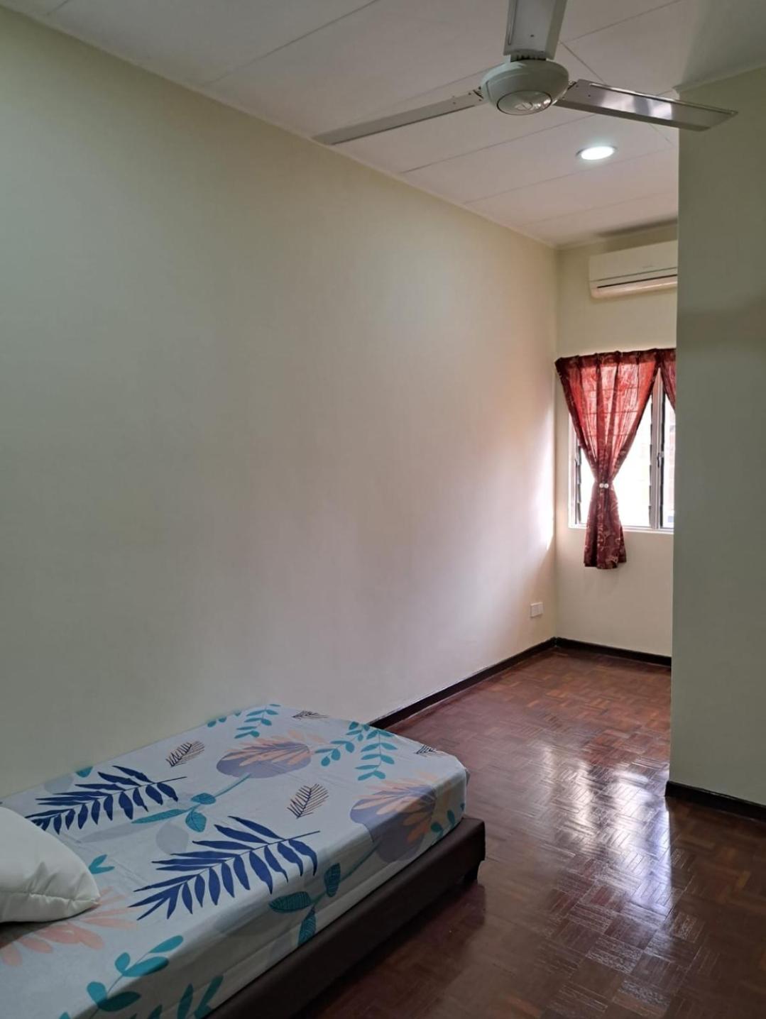 Double-story House in Kuala Lumpur photo 4