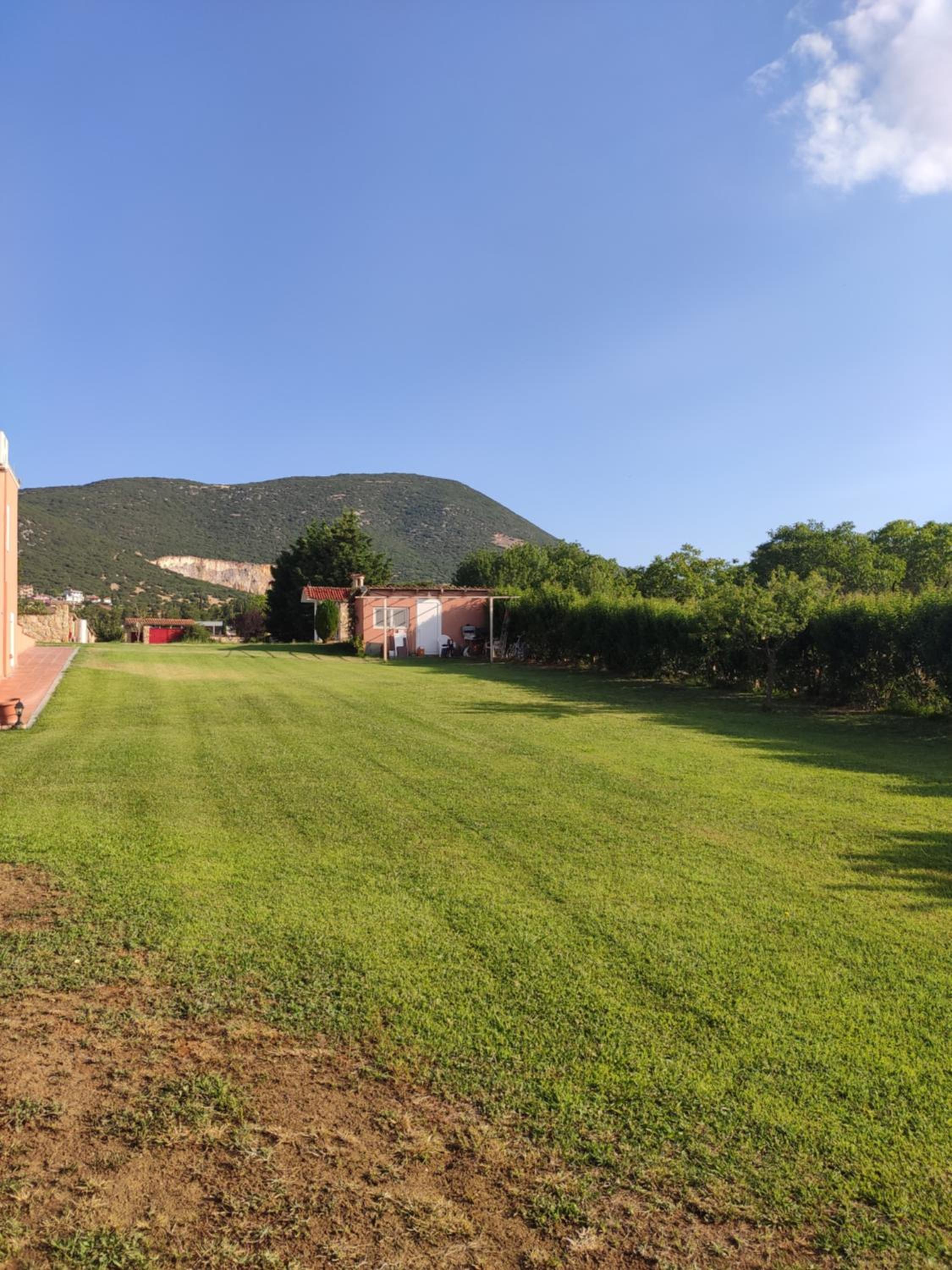 Villa AVRA