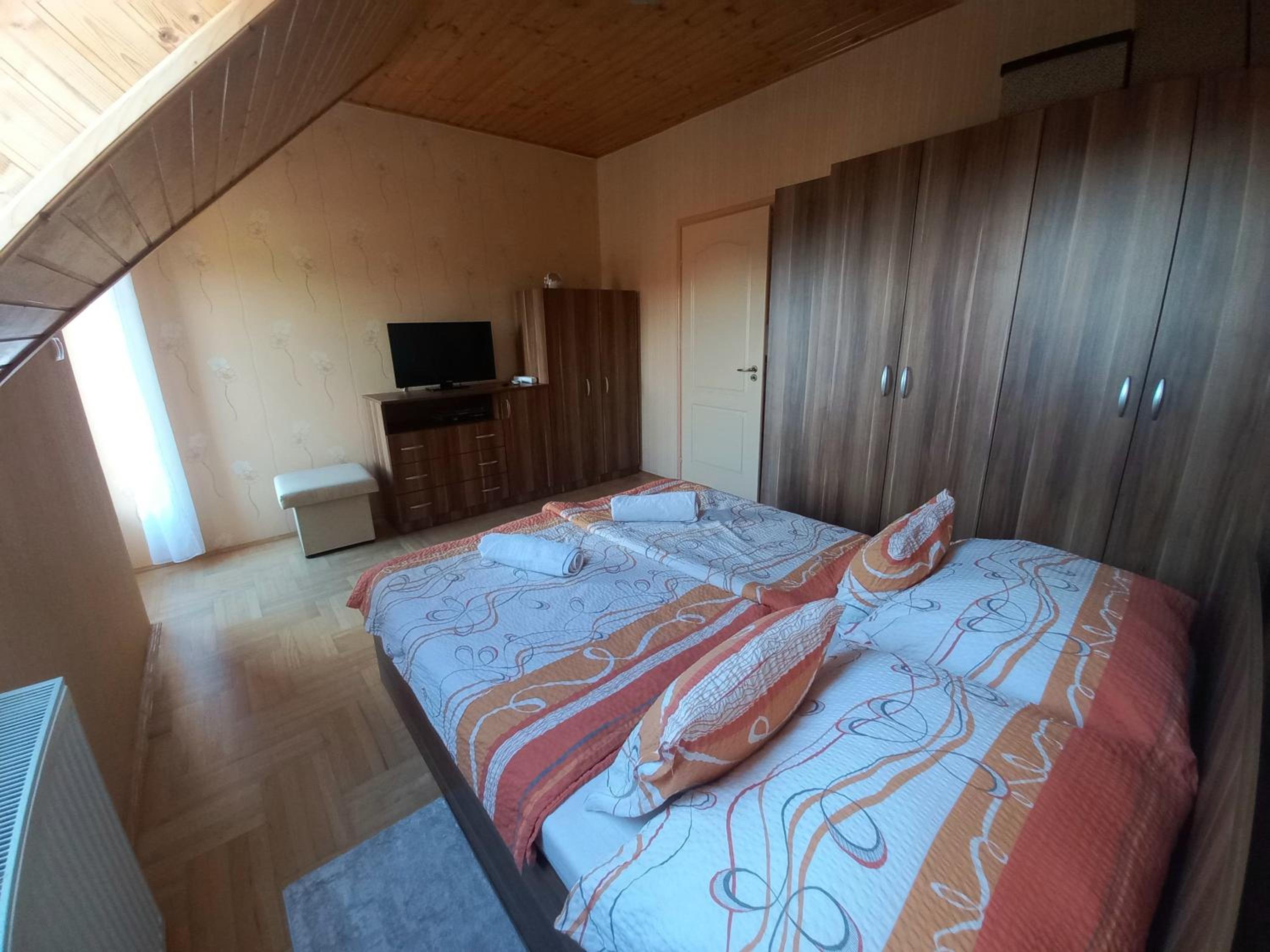 Napsugár Apartman