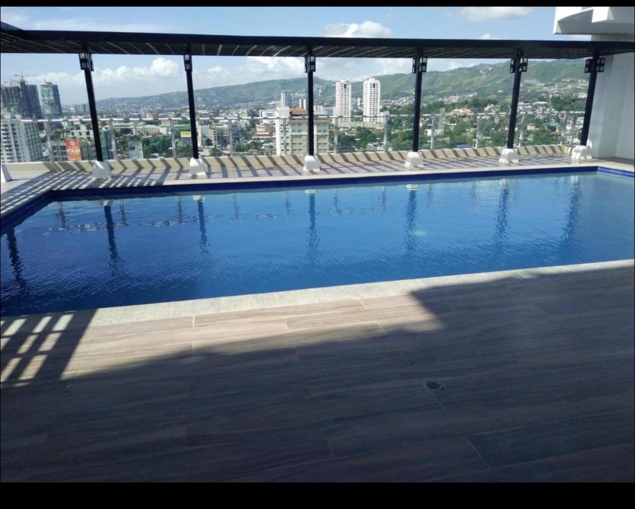 BUDGET RENTAL UNIT near Ayala Center Cebu view 2