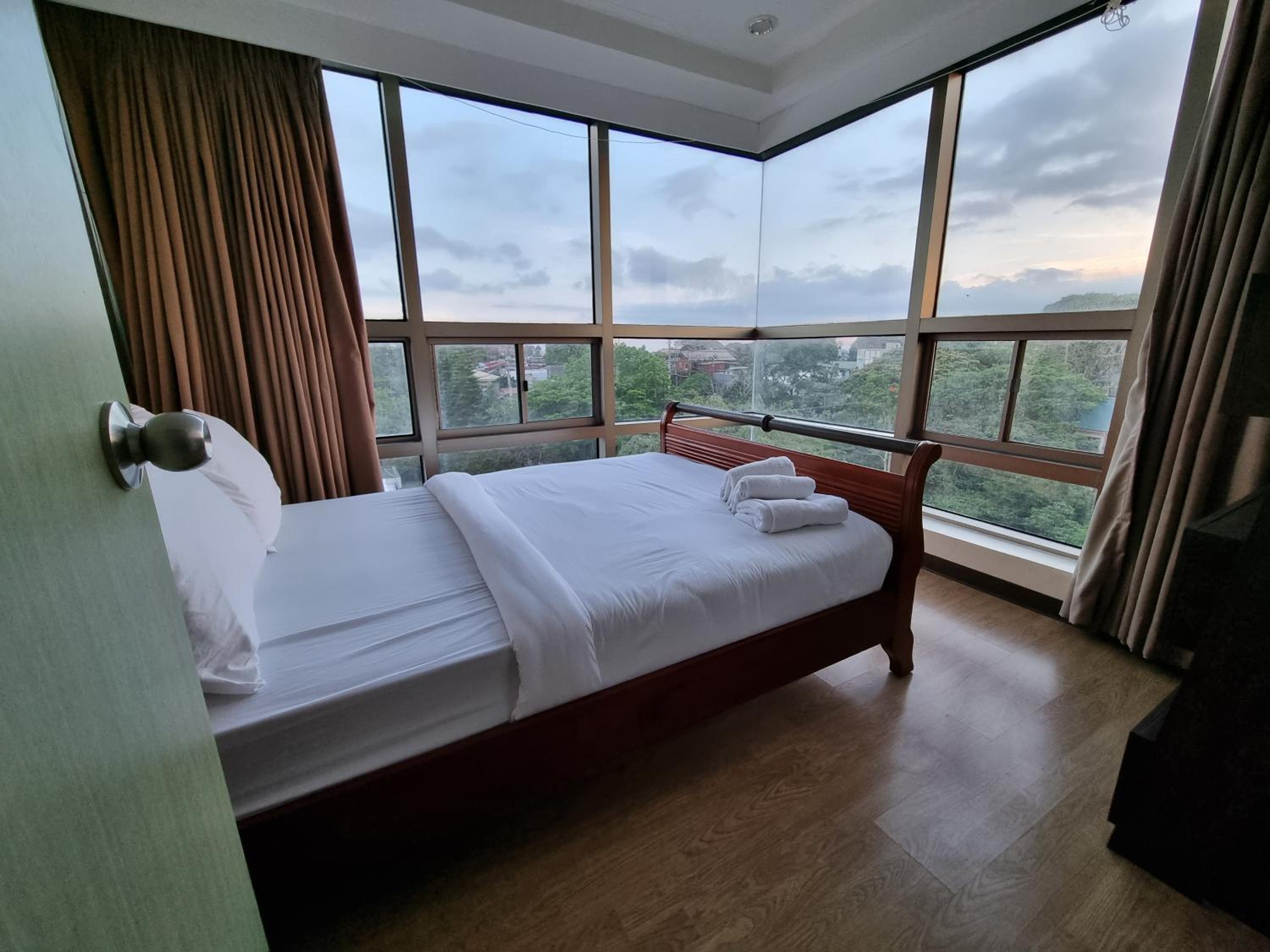 One Tagaytay Place Private Residences