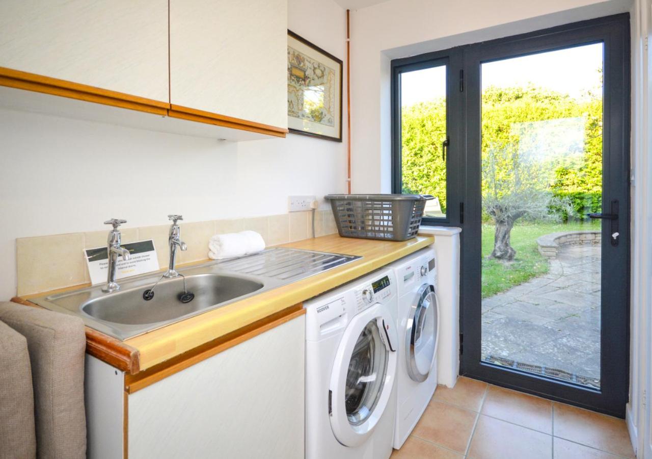 4 Bed in Trevone oc-p00696