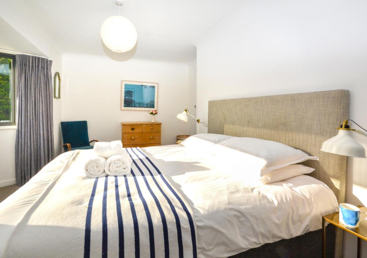 4 Bed in Trevone oc-p00696