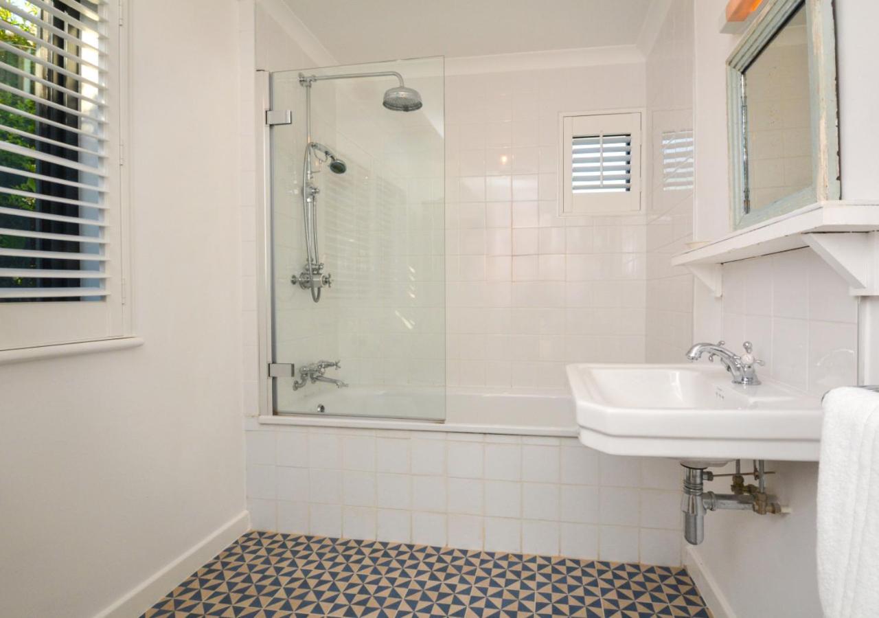 4 Bed in Trevone oc-p00696