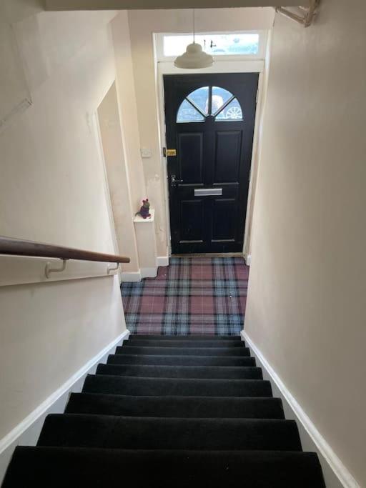 Free Parking, Near Airport, Aberdeen Uni and ARI view 2