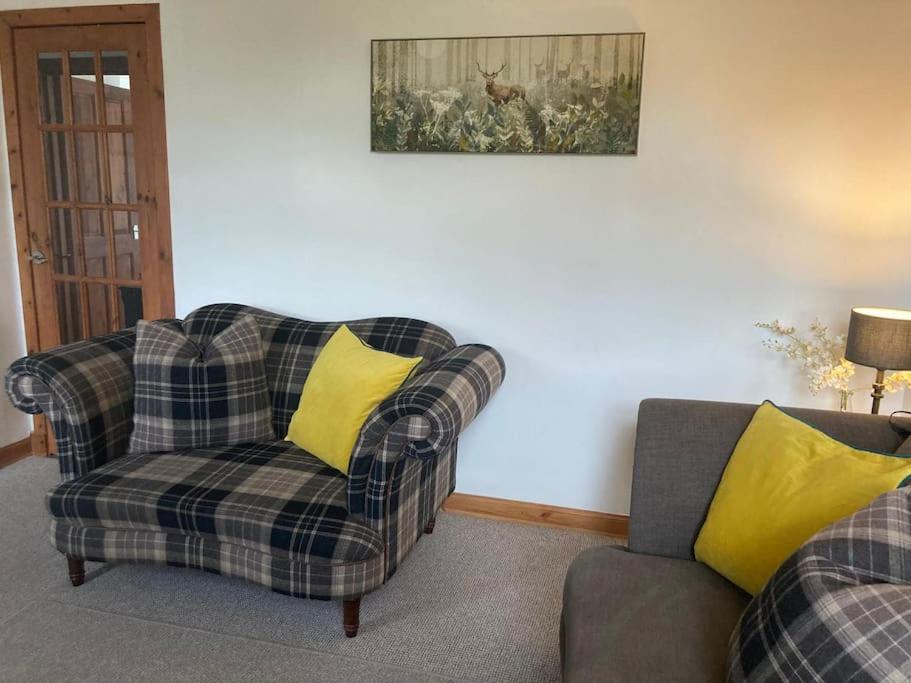Free Parking, Near Airport, Aberdeen Uni and ARI view 3