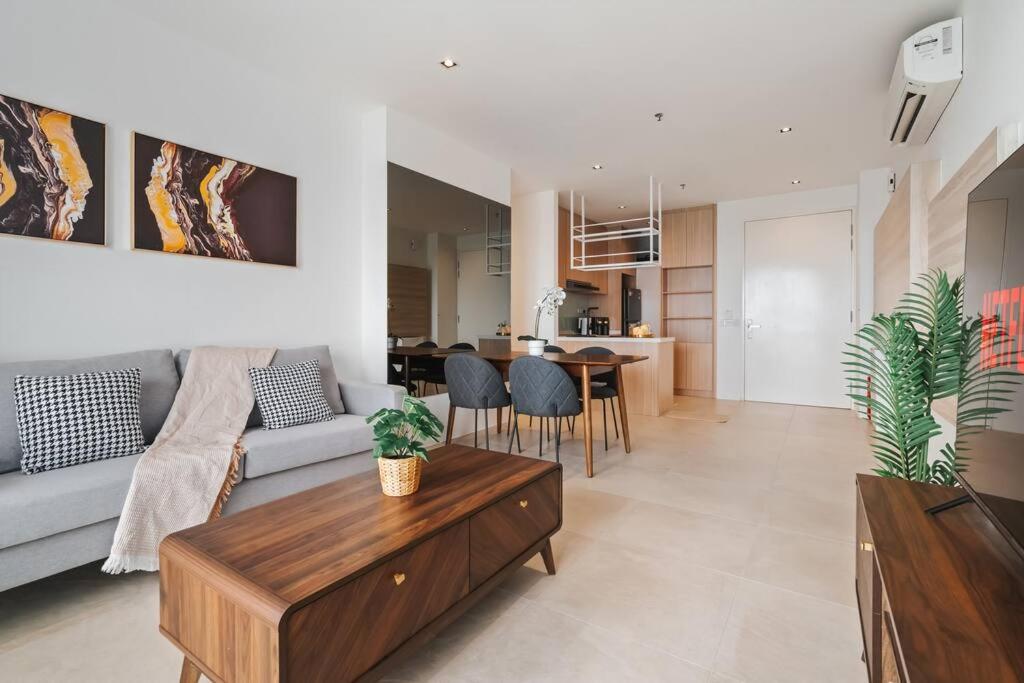 Lumi Tropicana-Luxury-3Bedroom-Golf View-8pax photo 1