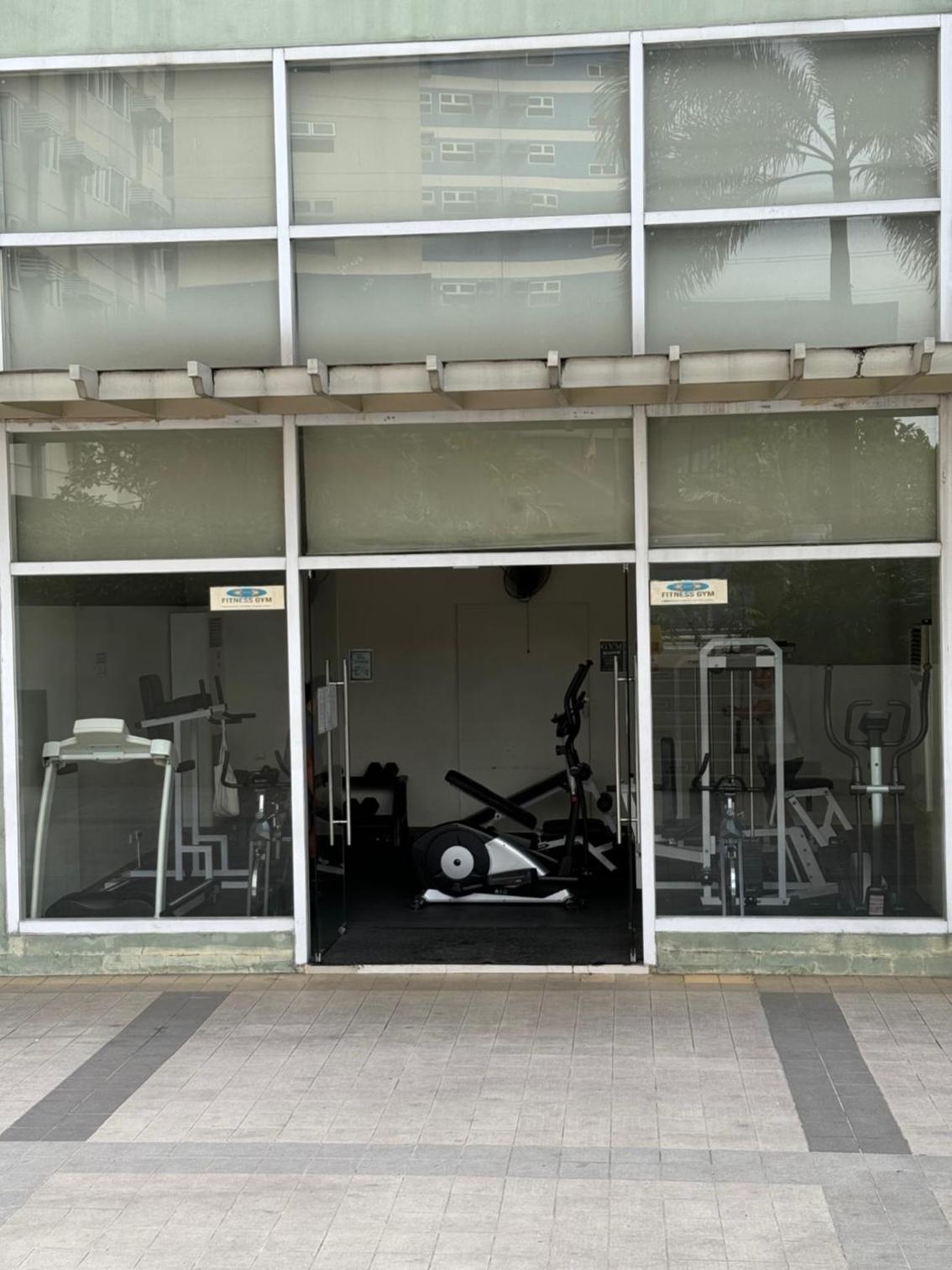 Fully Furnished 1BR Ridgewood Towers with 200Mbps WIFI view 3