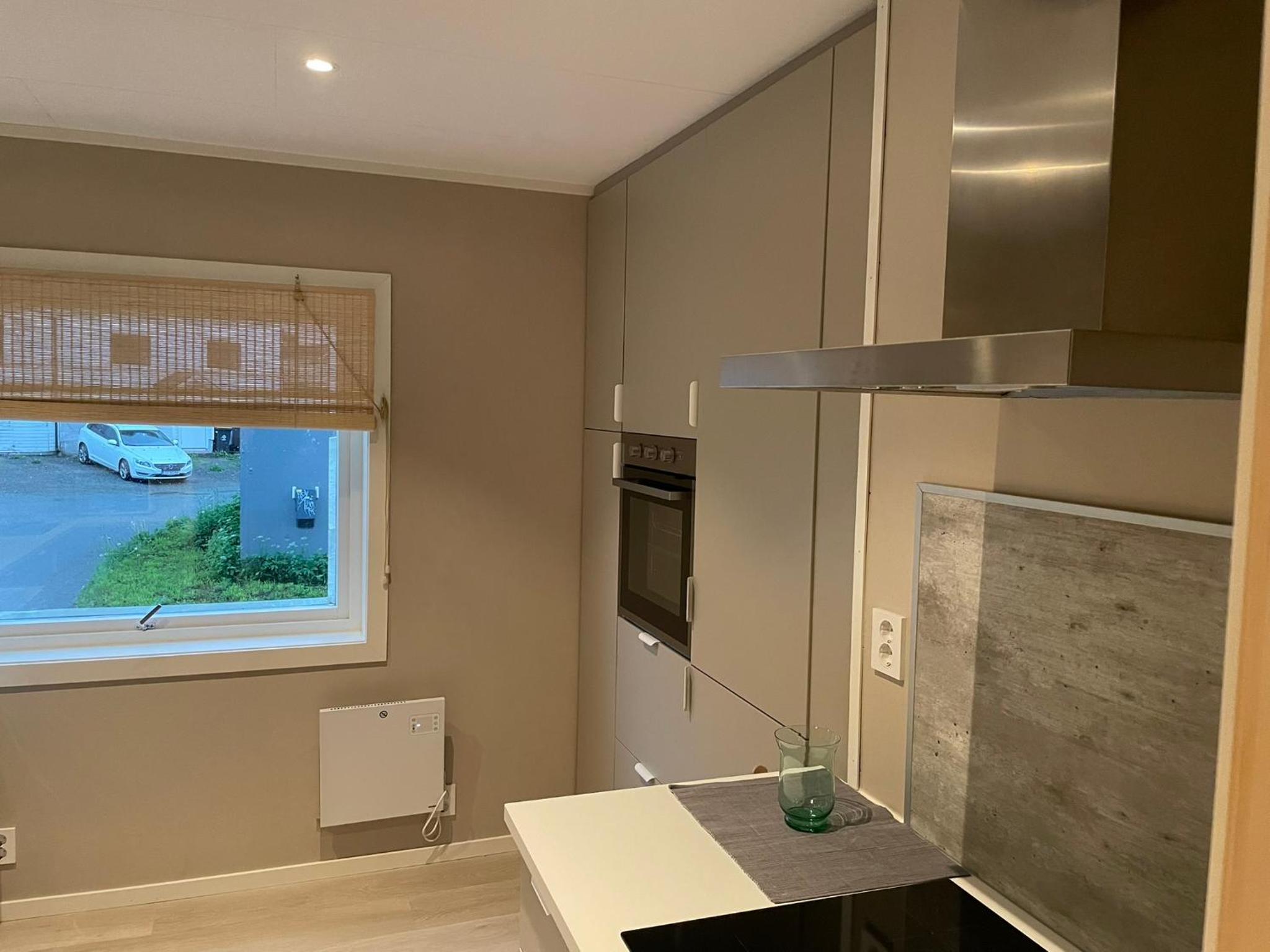Centrally located apartment in classic townhouse