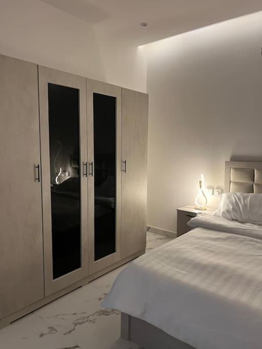 Alaridh flat