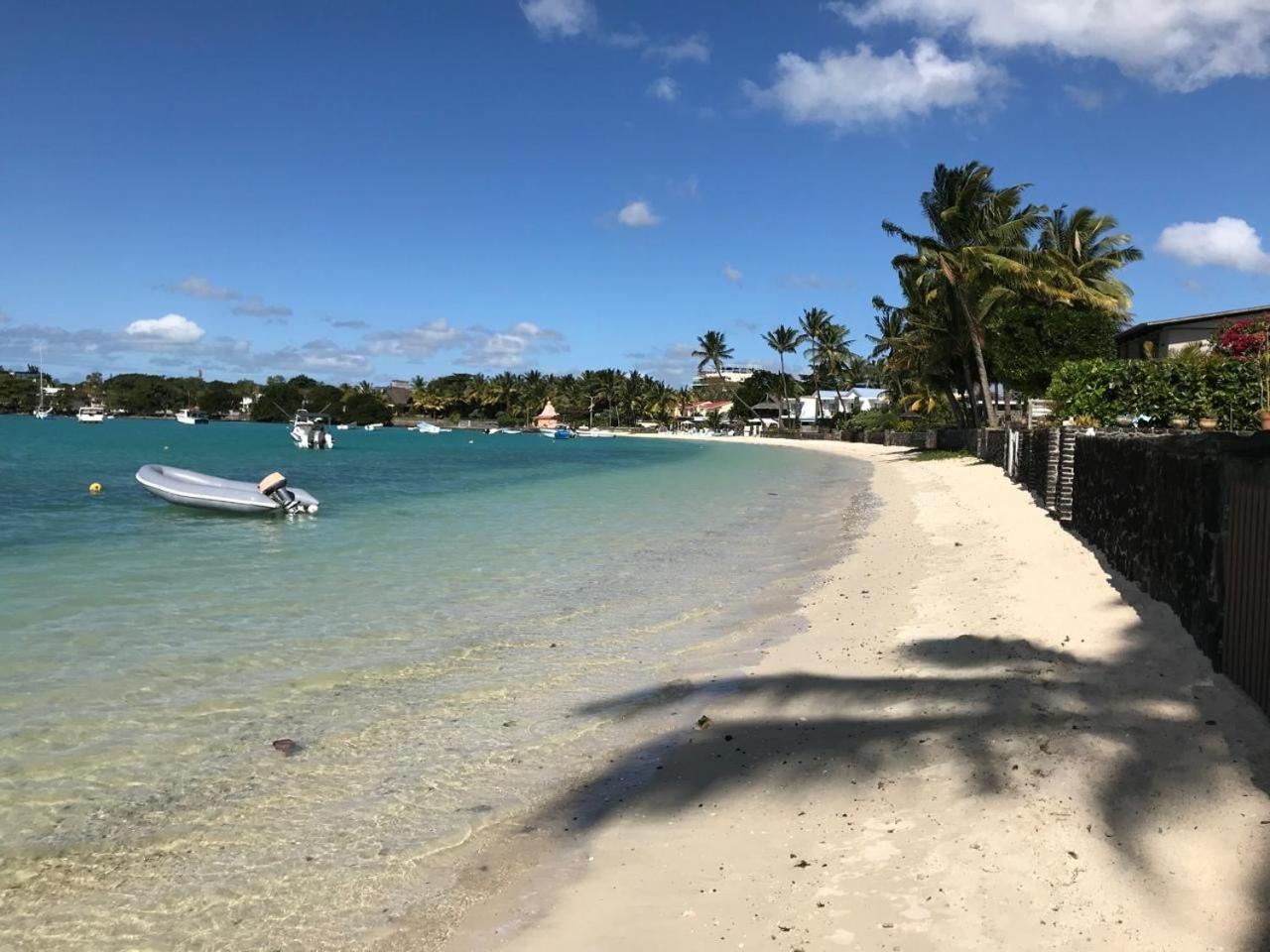 Bel appartement sur la route côtière à 50 m d une très belle plage view 2