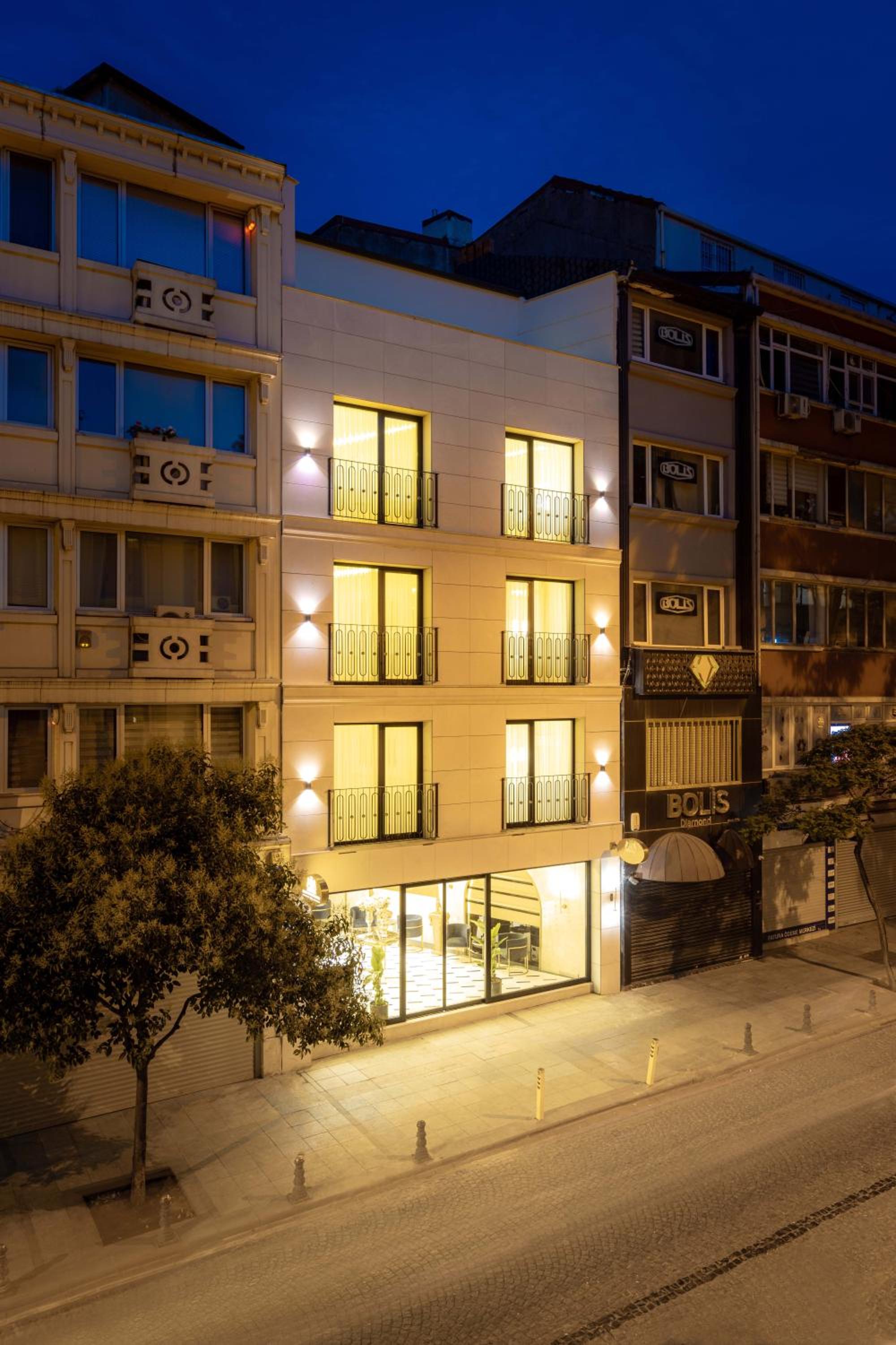 Hotel Great Fortune Concept Hotel - Image 1