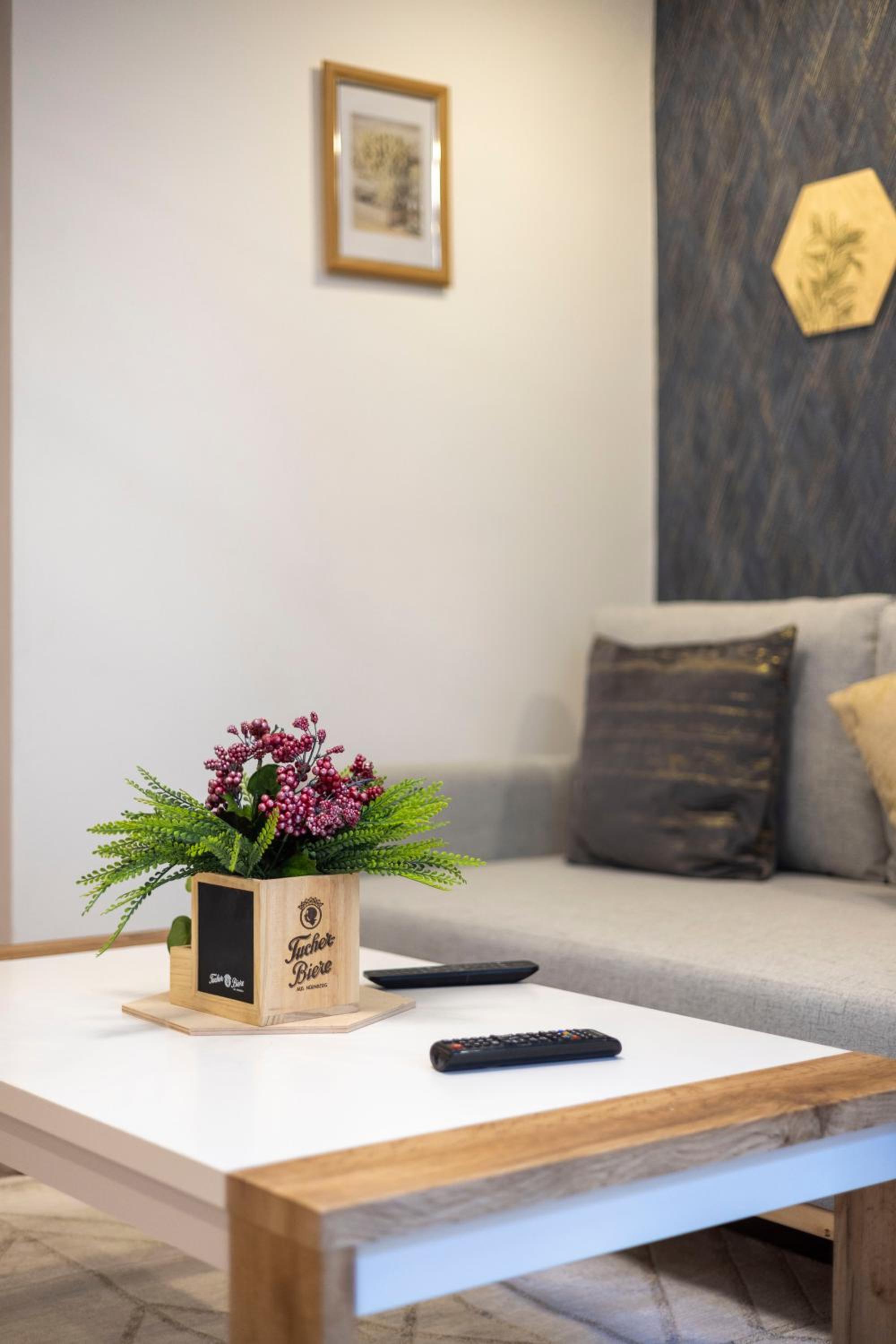 Cozy Quentin Apartment near Danube River view 2