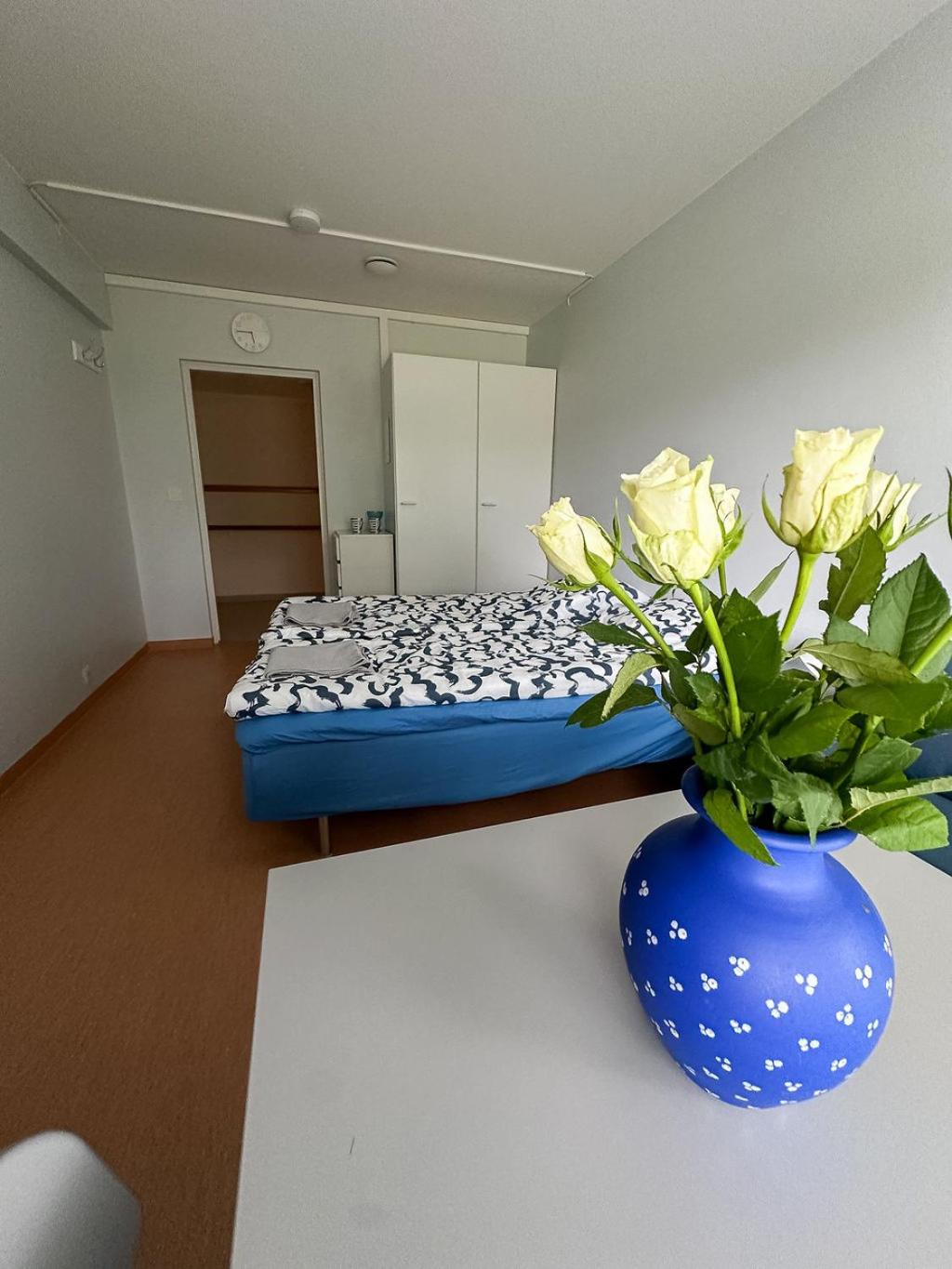 Lepopaikka Lokinpesä, Majoitus ja Camping