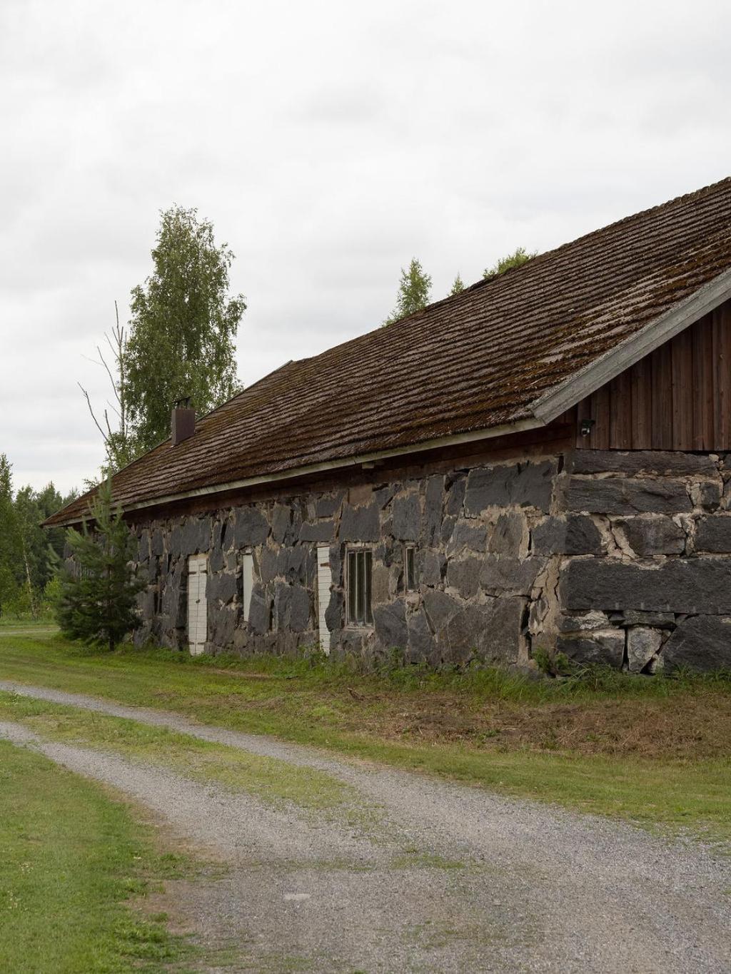 Lepopaikka Lokinpesä, Majoitus ja Camping