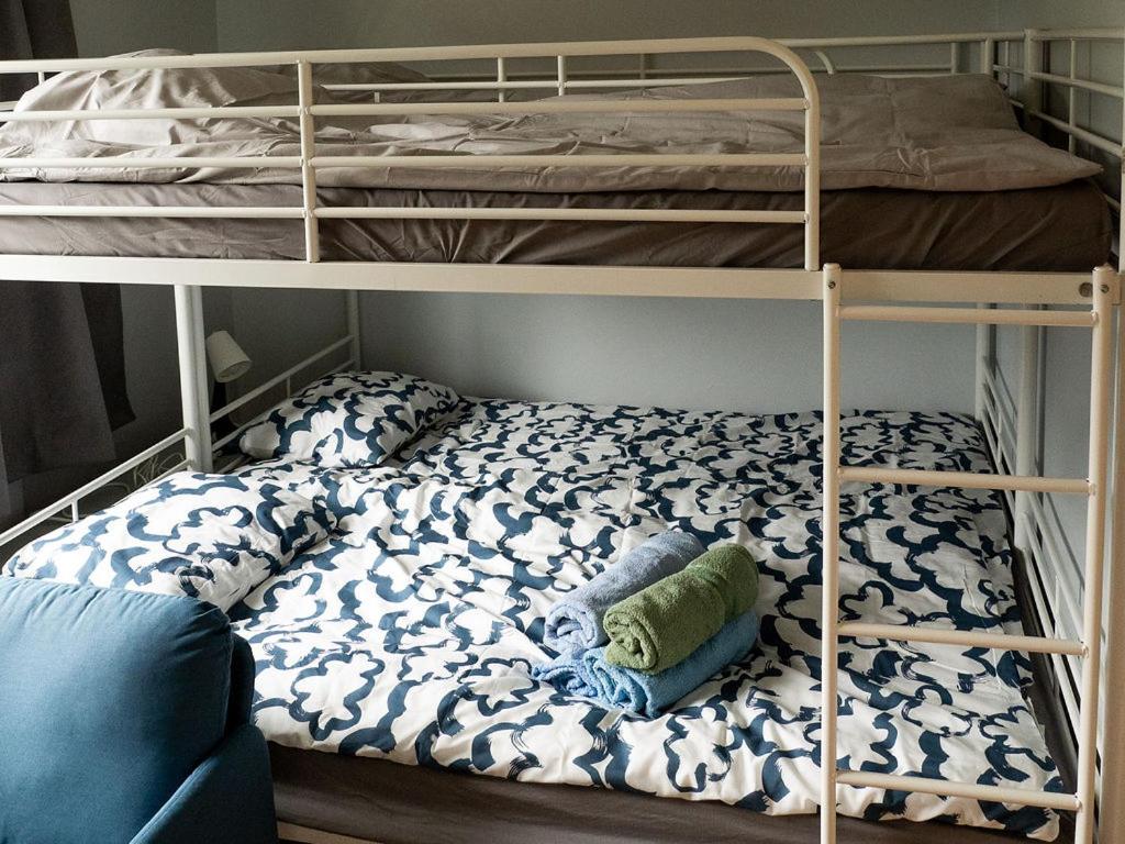 Lepopaikka Lokinpesä, Majoitus ja Camping