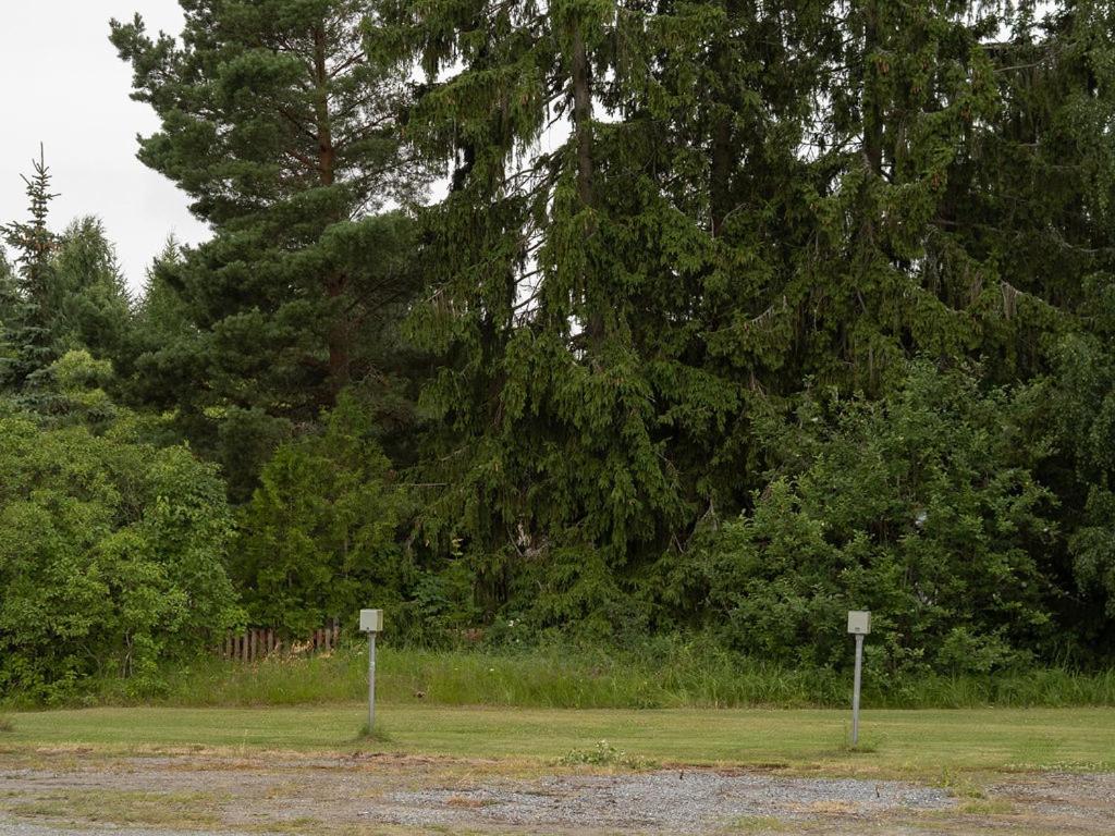 Lepopaikka Lokinpesä, Majoitus ja Camping
