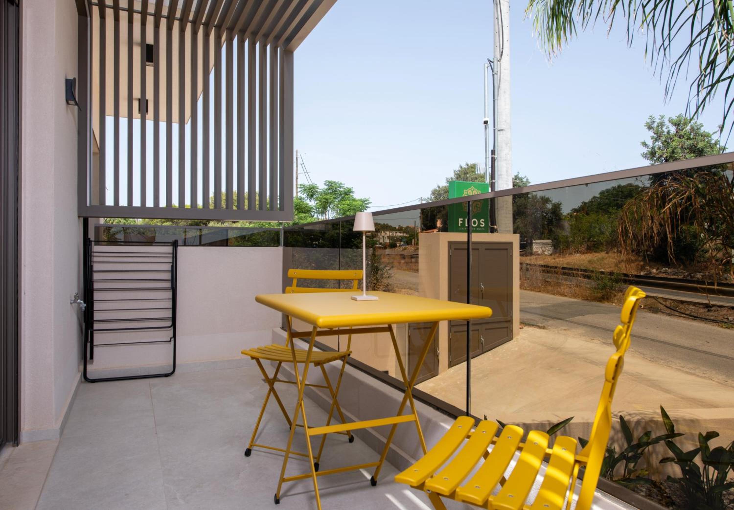 Flos Apartments
