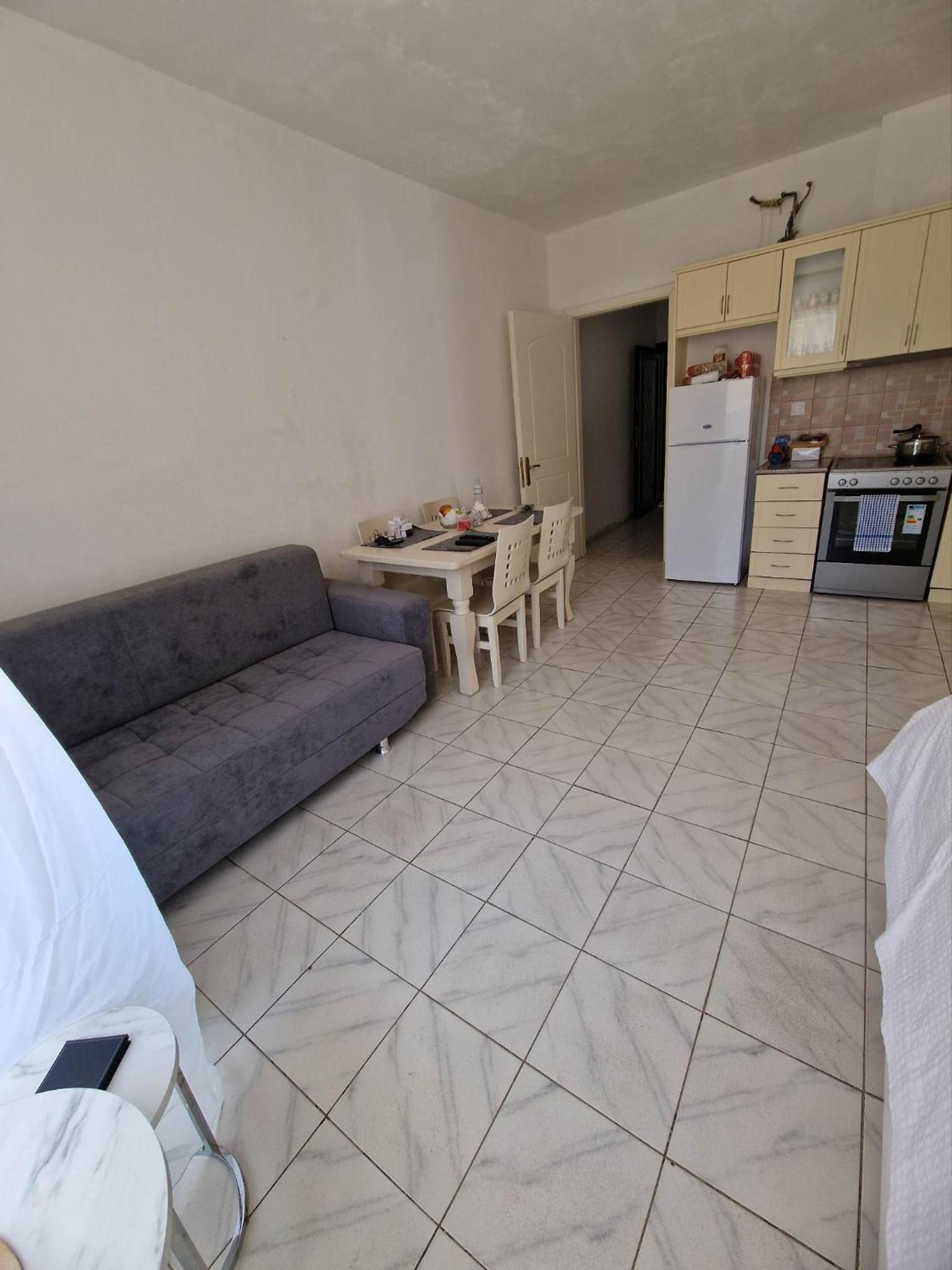 Cozy Apartament Sarand