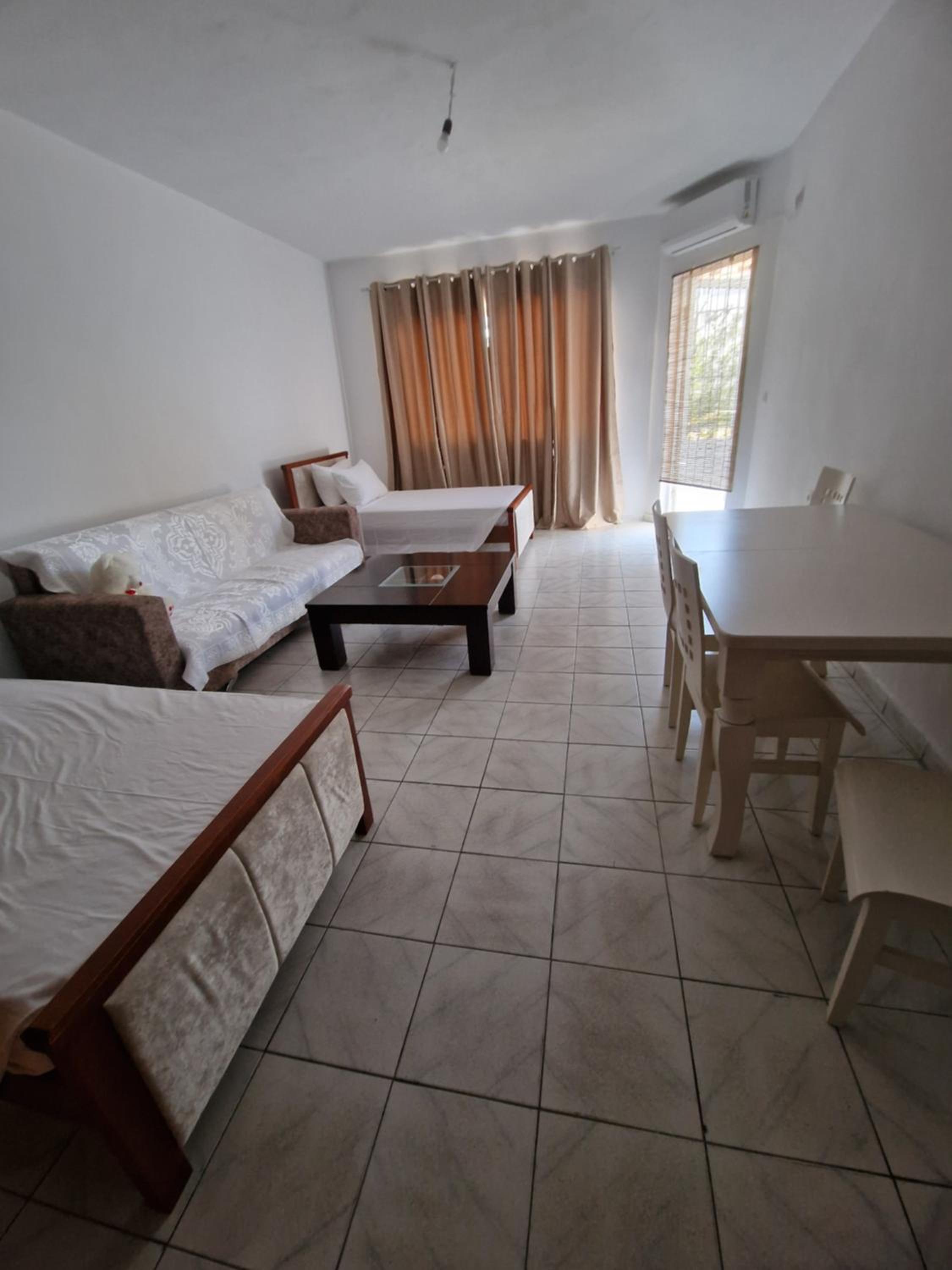 Cozy Apartament Sarand