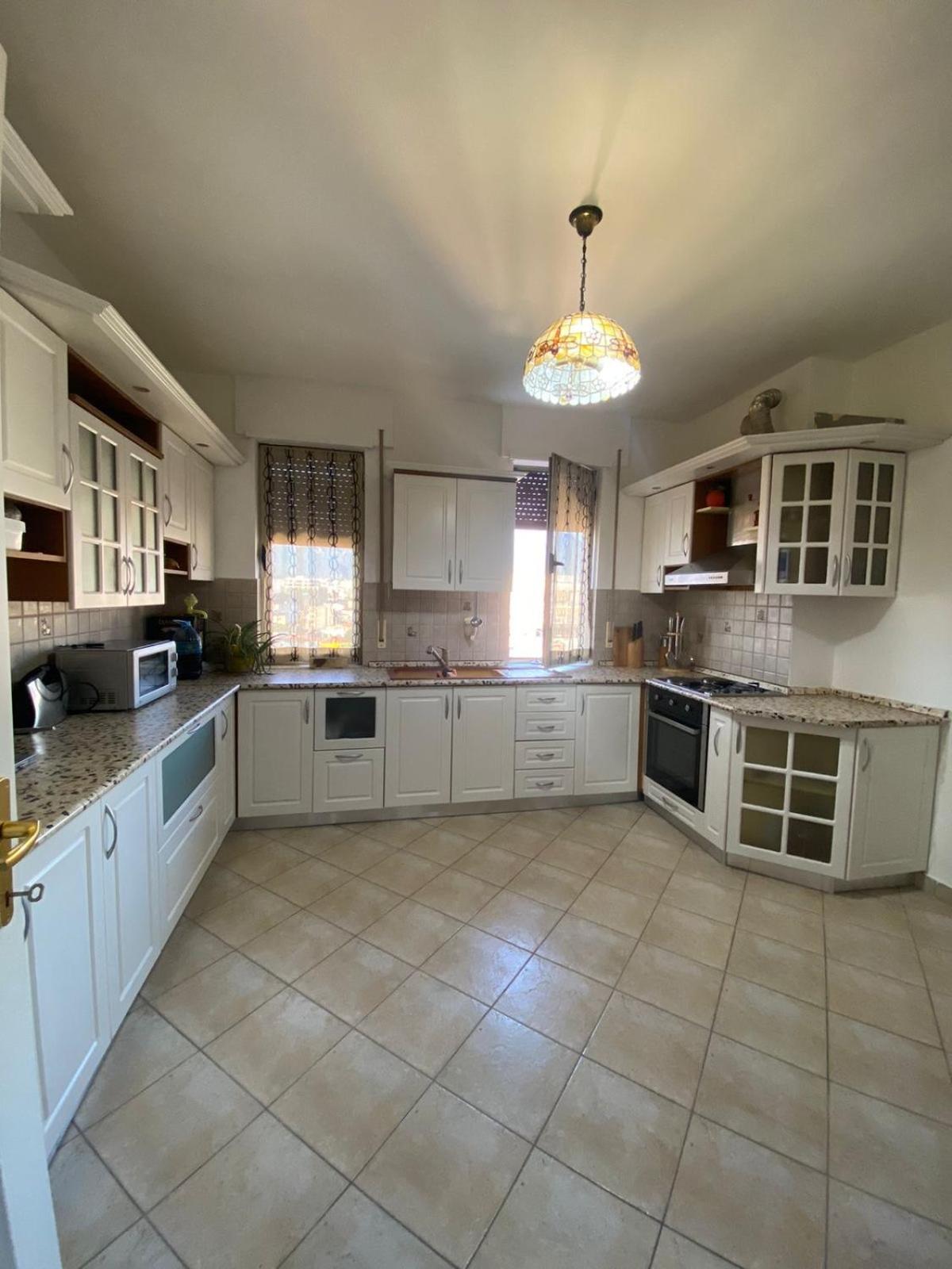 Itan Central 4 room apartment