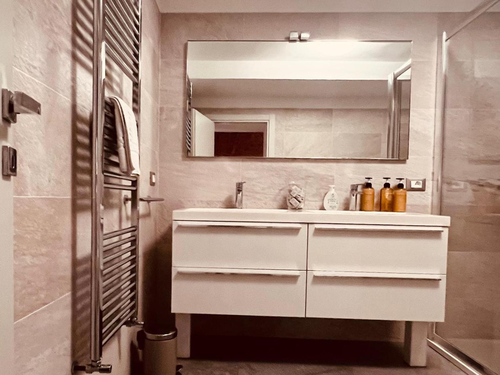 San Frediano Apartment - Ampio Appartamento Deluxe per 10 Ospiti nel Cuore di Firenze