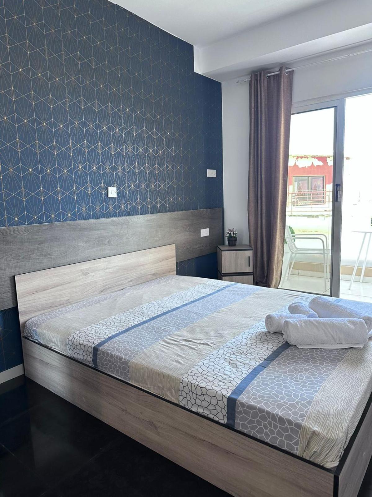 Ivi Apartments