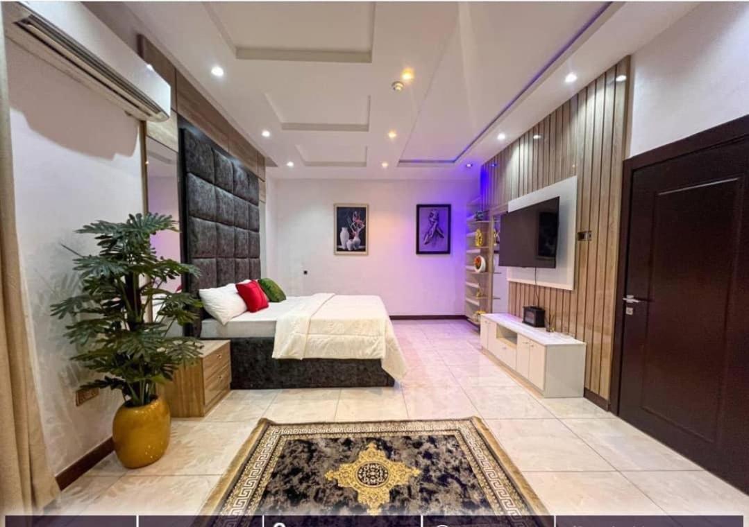 Posh 3bedroom, 24hrs electricity, WiFi, Netflix, PS 5, Snooker, Swimming pool in Jose Maria, Ikate view 5