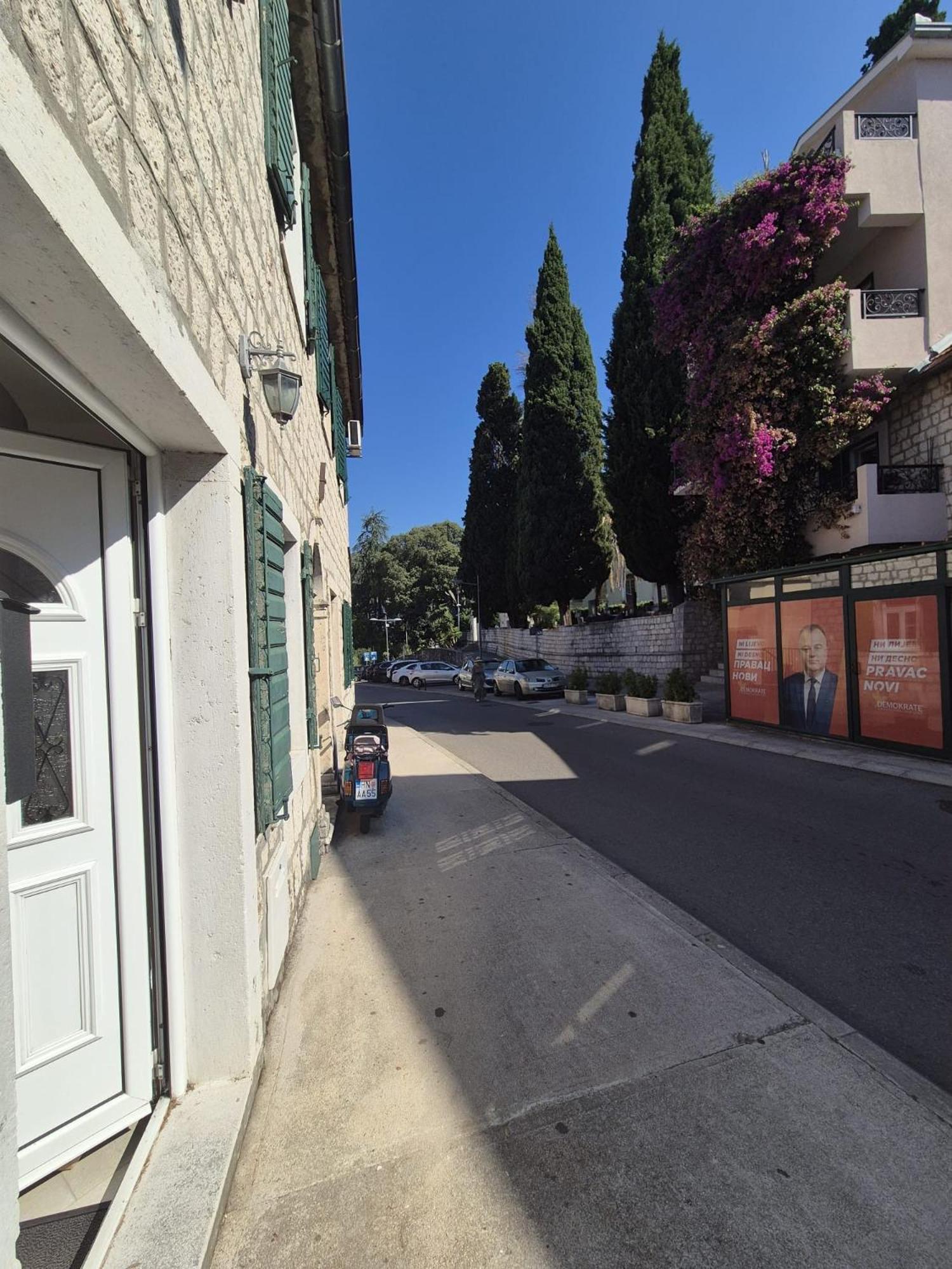 Photo 33
