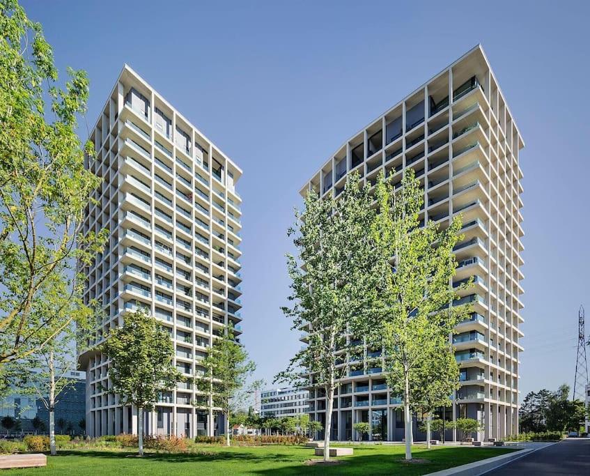 Luxury Apartment - central to everything