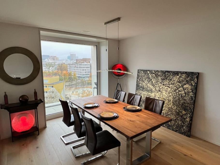 Luxury Apartment - central to everything