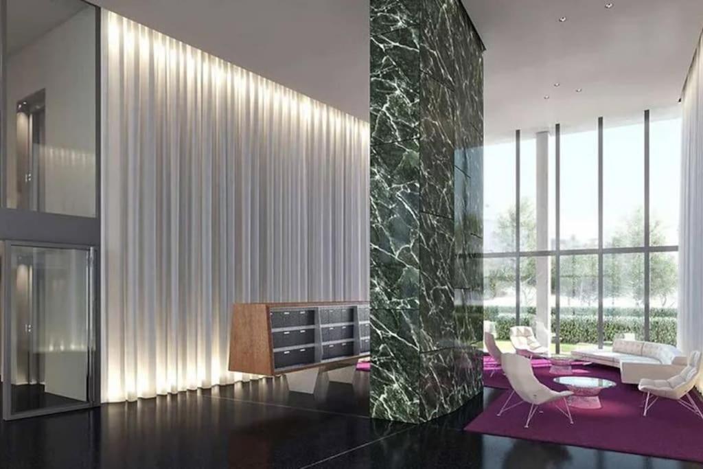 Luxury Apartment - central to everything