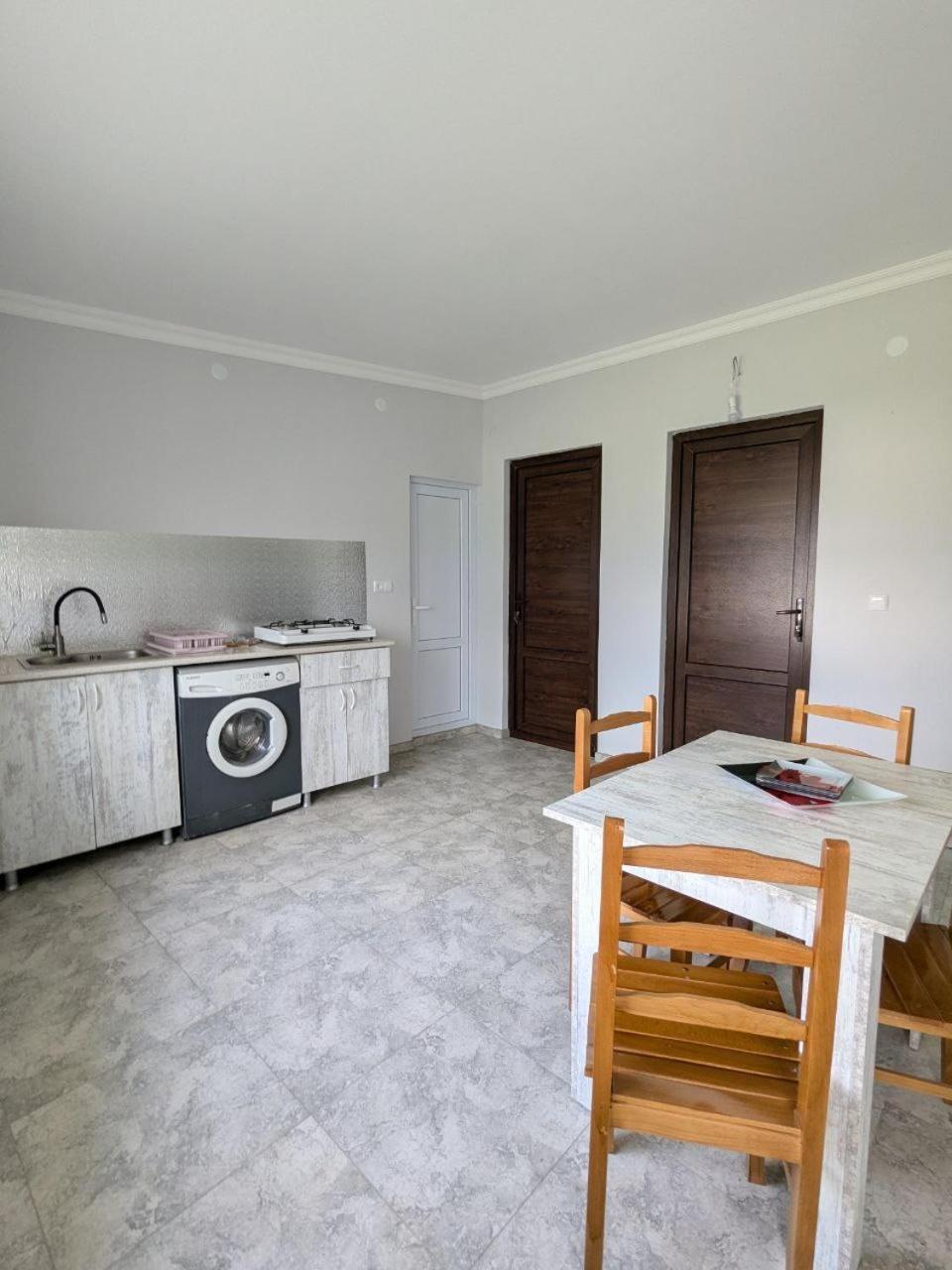 Nino apartments