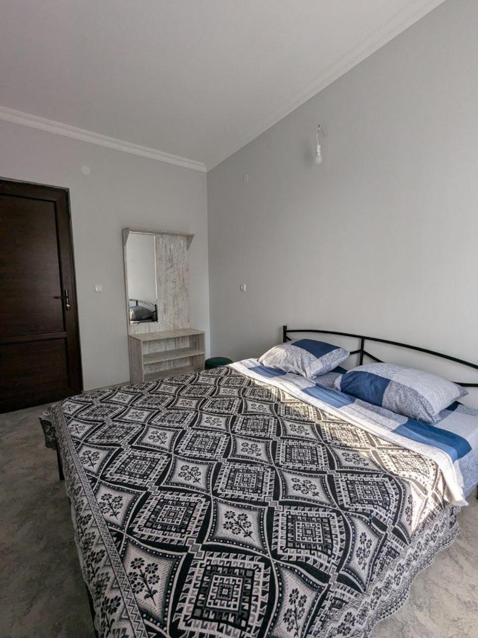 Nino apartments