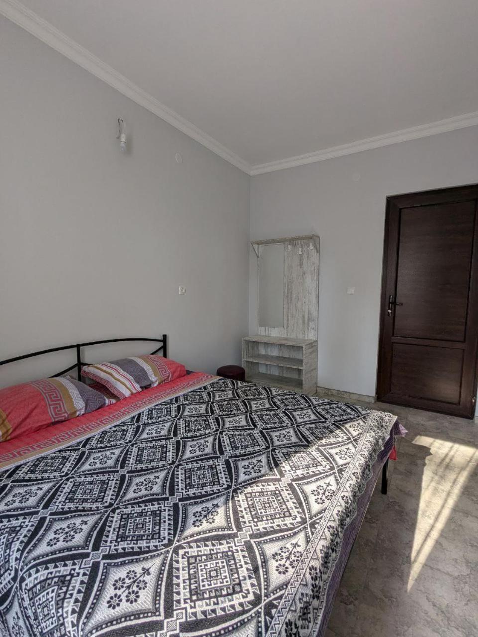 Nino apartments