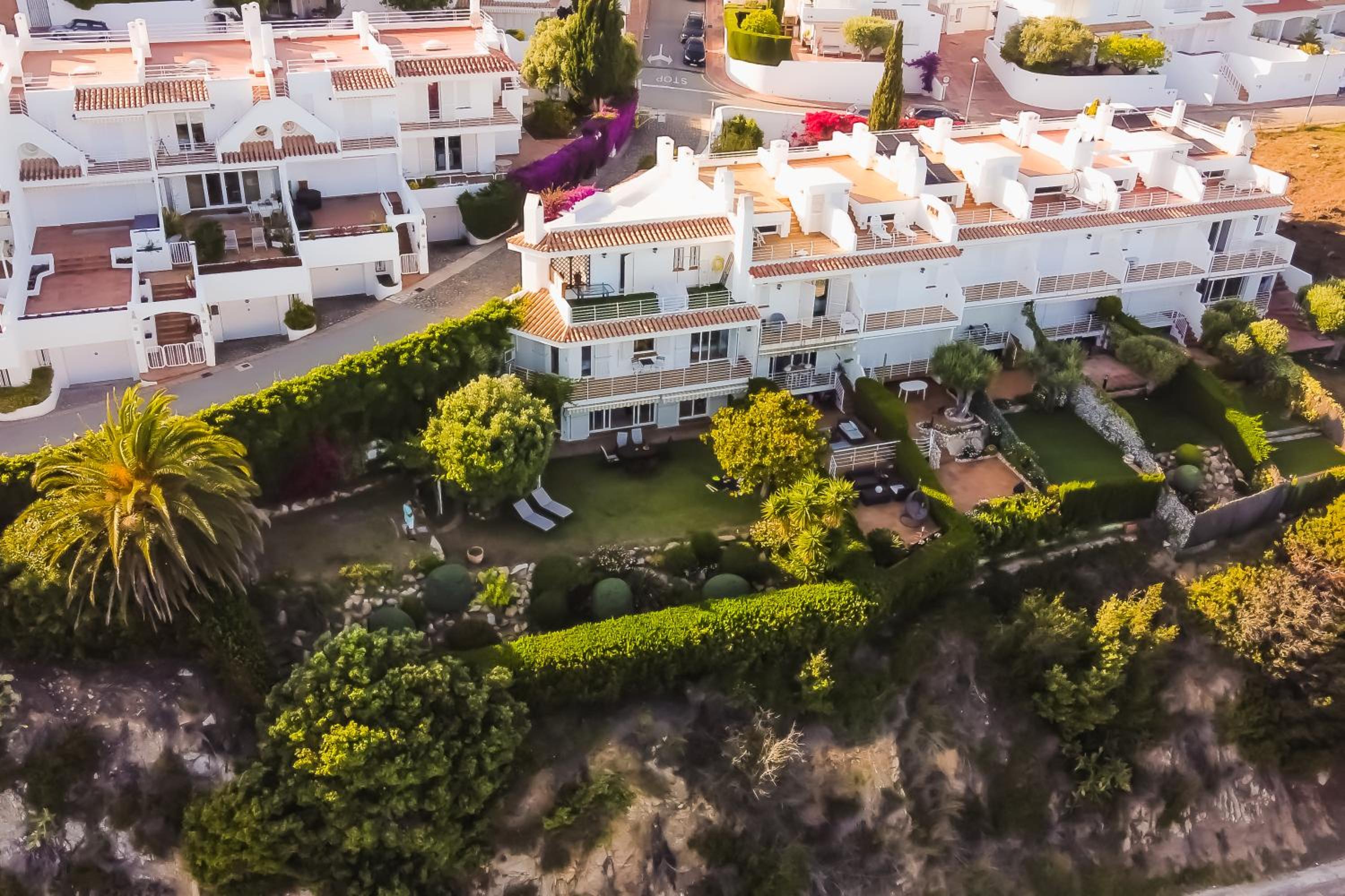 Fantástica casa frente al mar con jardín privado