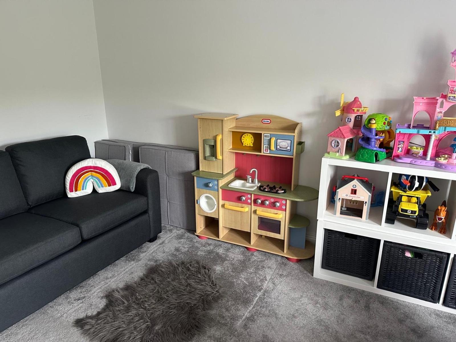 Coastal Haven 5 Bed Gem in Portrush Center view 4