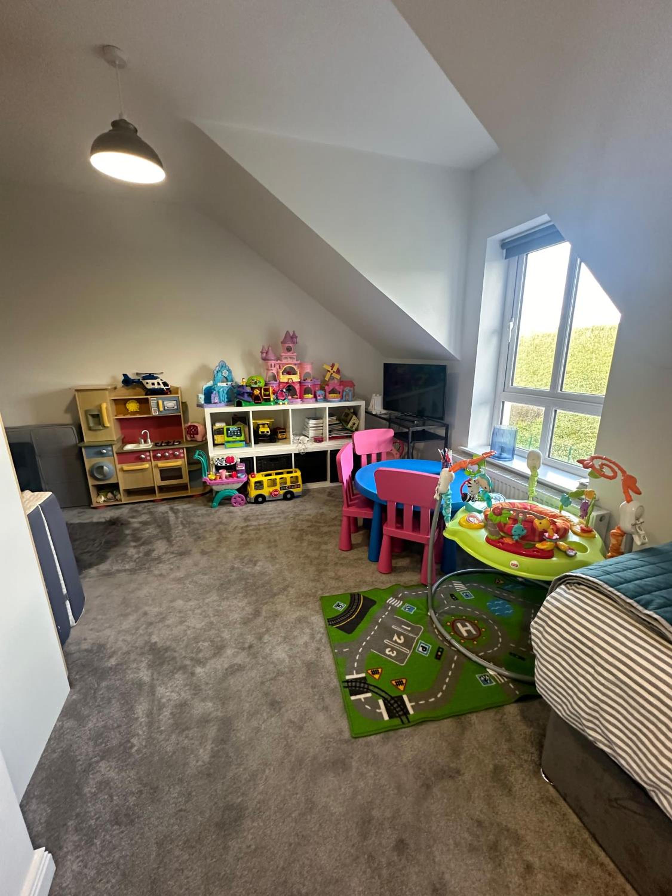 Coastal Haven 5 Bed Gem in Portrush Center view 3