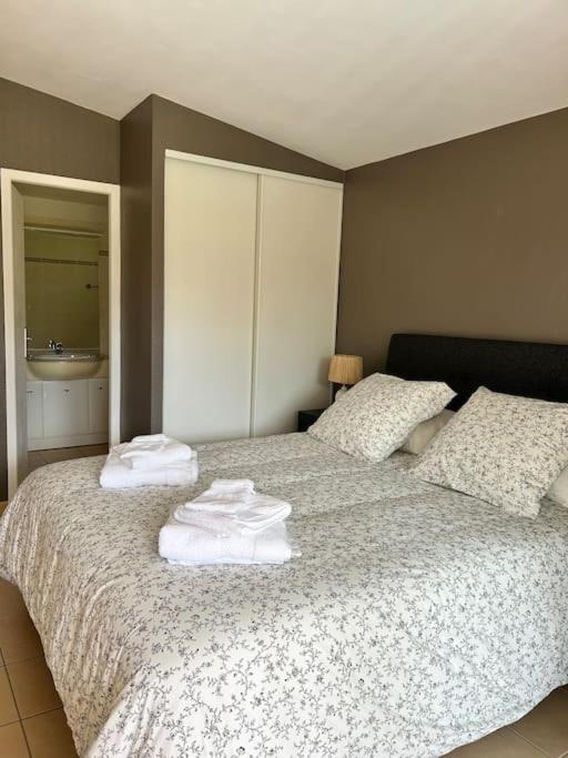 Villa Luxe piscine chauffée, 4 chambres, surplombant le golf entre océan & lac Plage à 5 min