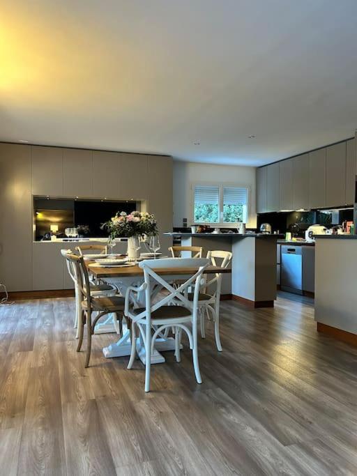 Villa Luxe piscine chauffée, 4 chambres, surplombant le golf entre océan & lac Plage à 5 min