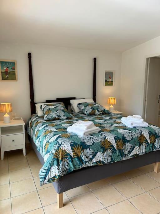 Villa Luxe piscine chauffée, 4 chambres, surplombant le golf entre océan & lac Plage à 5 min