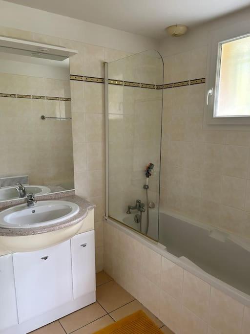 Villa Luxe piscine chauffée, 4 chambres, surplombant le golf entre océan & lac Plage à 5 min