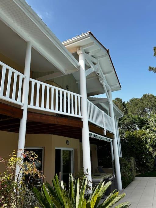 Villa Luxe piscine chauffée, 4 chambres, surplombant le golf entre océan & lac Plage à 5 min