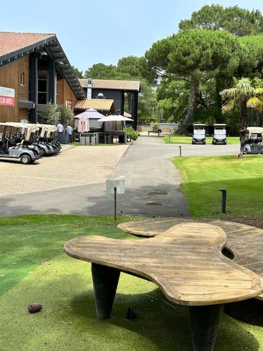 Villa Luxe piscine chauffée, 4 chambres, surplombant le golf entre océan & lac Plage à 5 min