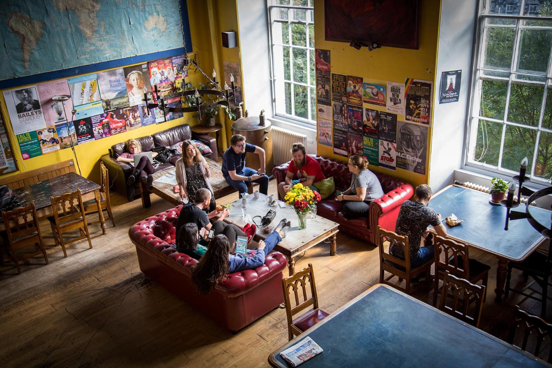 Castle Rock Hostel - Adults Only