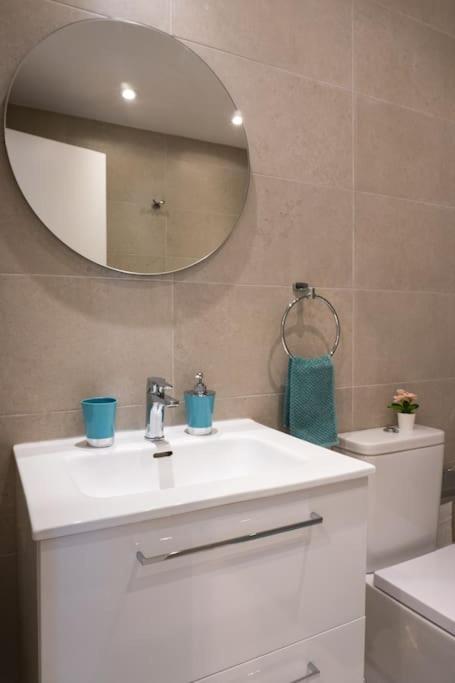 Modern Beachside Flat in Wyndham Costa del Sol