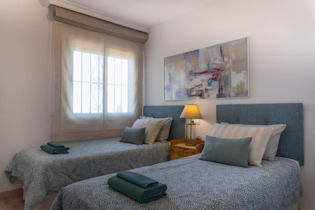 Modern Beachside Flat in Wyndham Costa del Sol